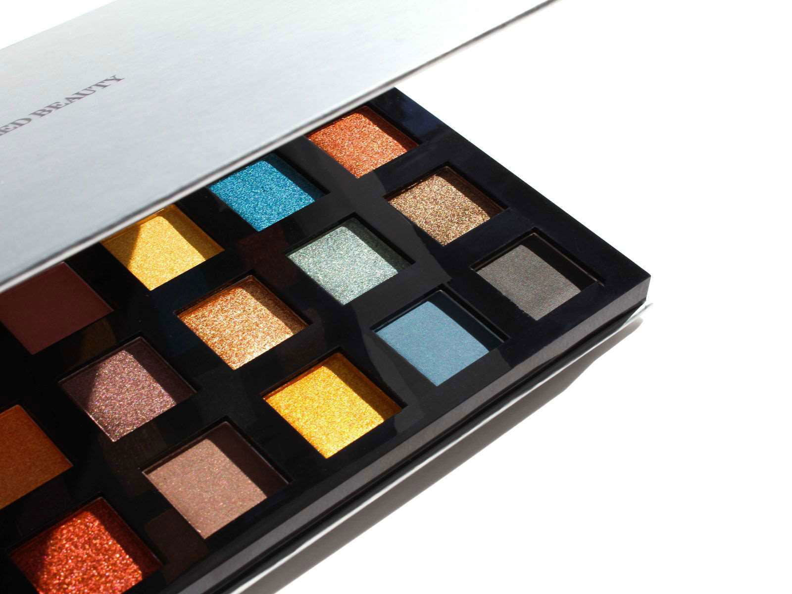 35 Shade Eyeshadow Palette - www.Shopthatapp.com