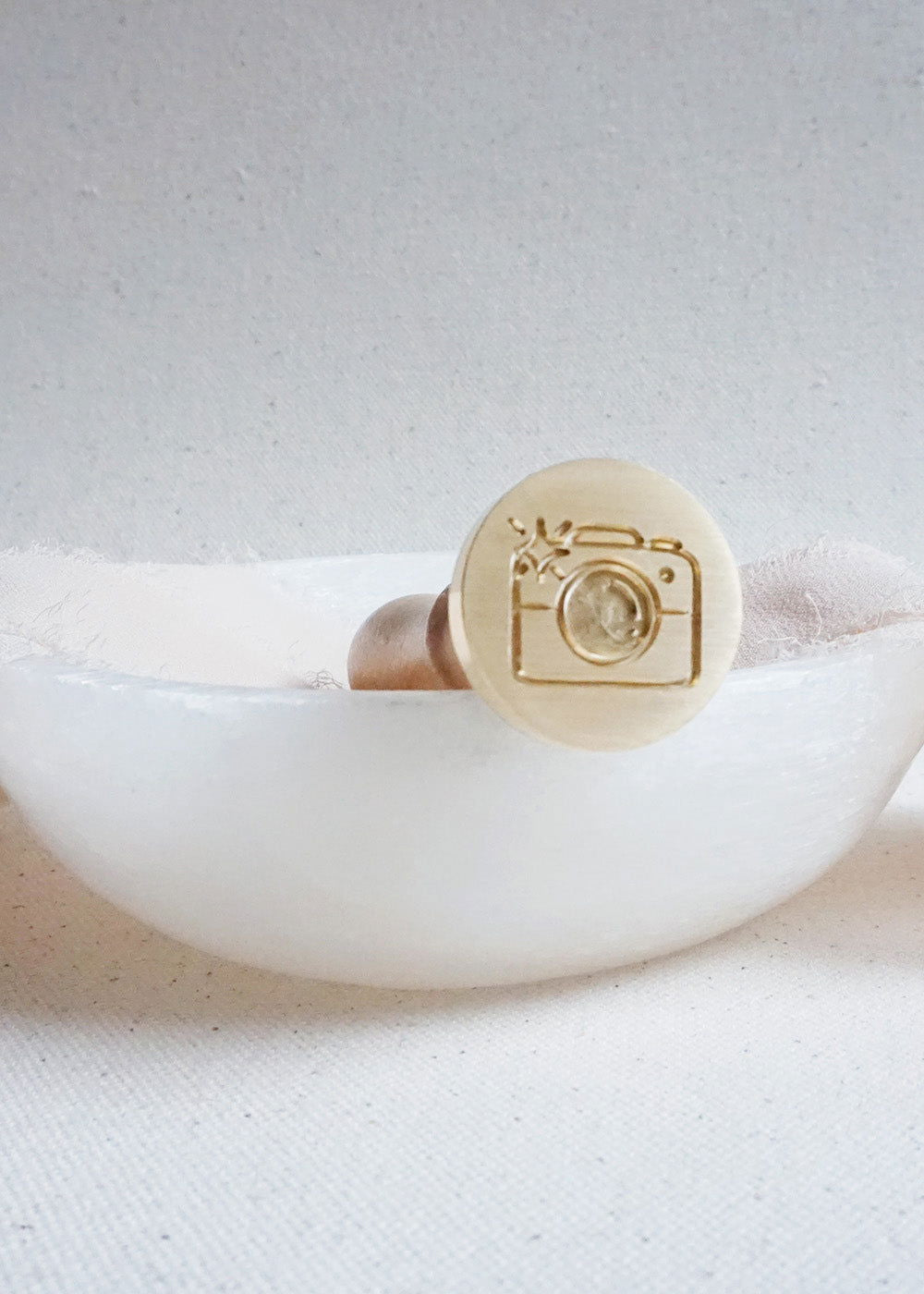 Camera wax stamp - www.Shopthatapp.com