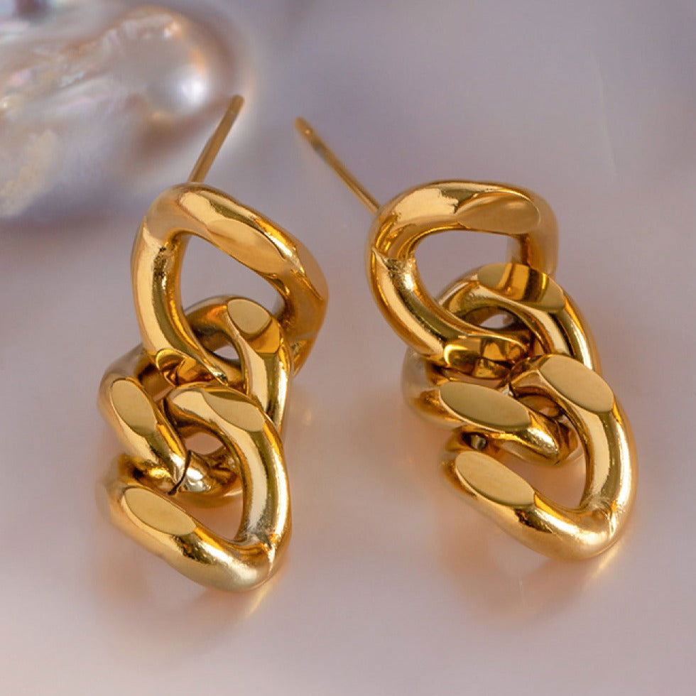 Chain Earrings - www.Shopthatapp.com