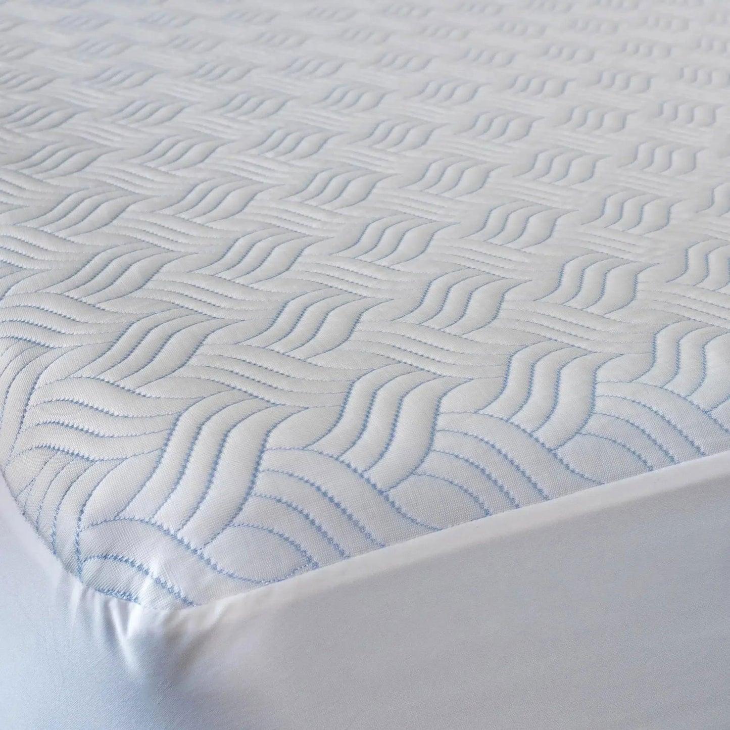 Cool Ice Mattress Protector - www.Shopthatapp.com