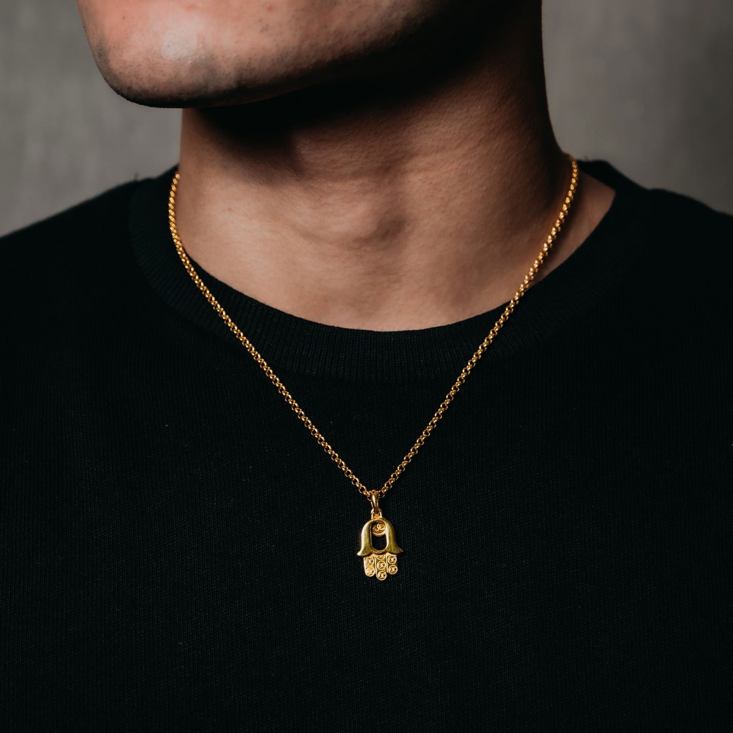 Hamsa Pendant (Gold) - www.Shopthatapp.com