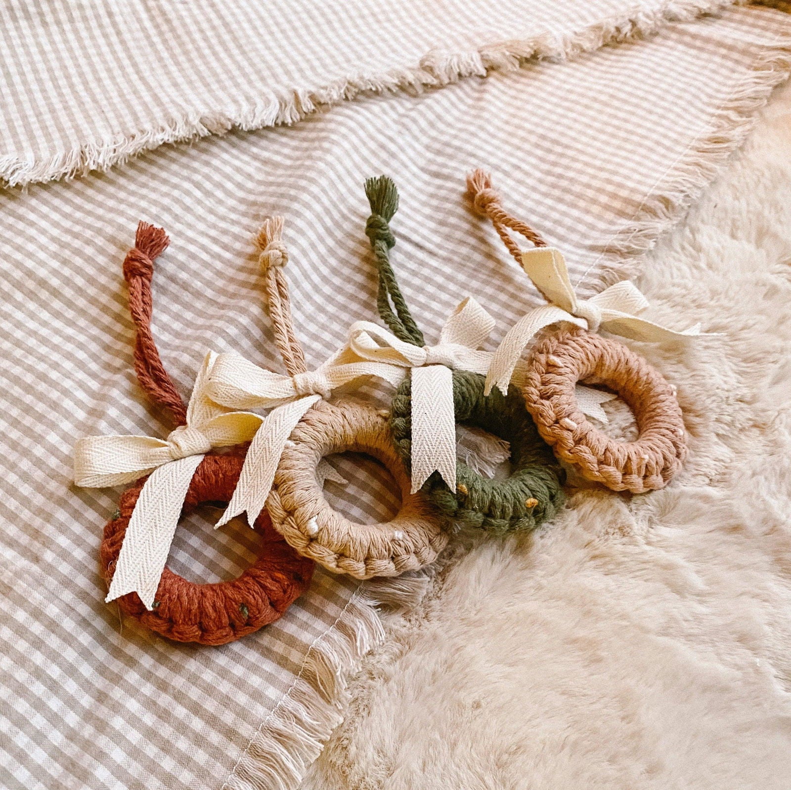 Macrame Wreath Ornament - www.Shopthatapp.com