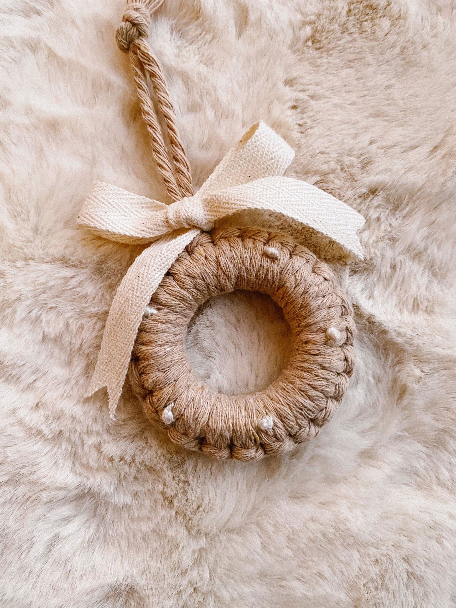 Macrame Wreath Ornament - www.Shopthatapp.com