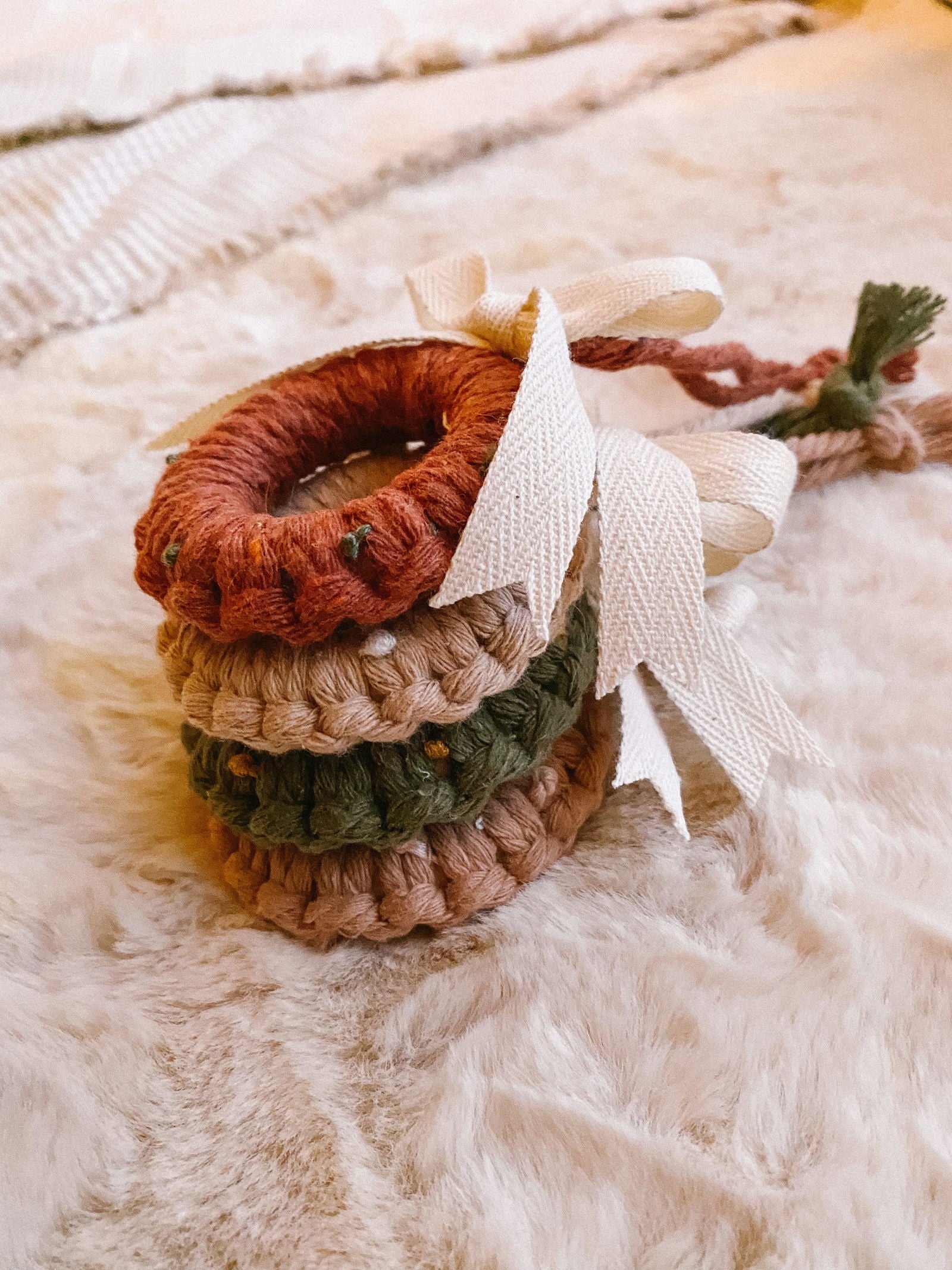 Macrame Wreath Ornament - www.Shopthatapp.com