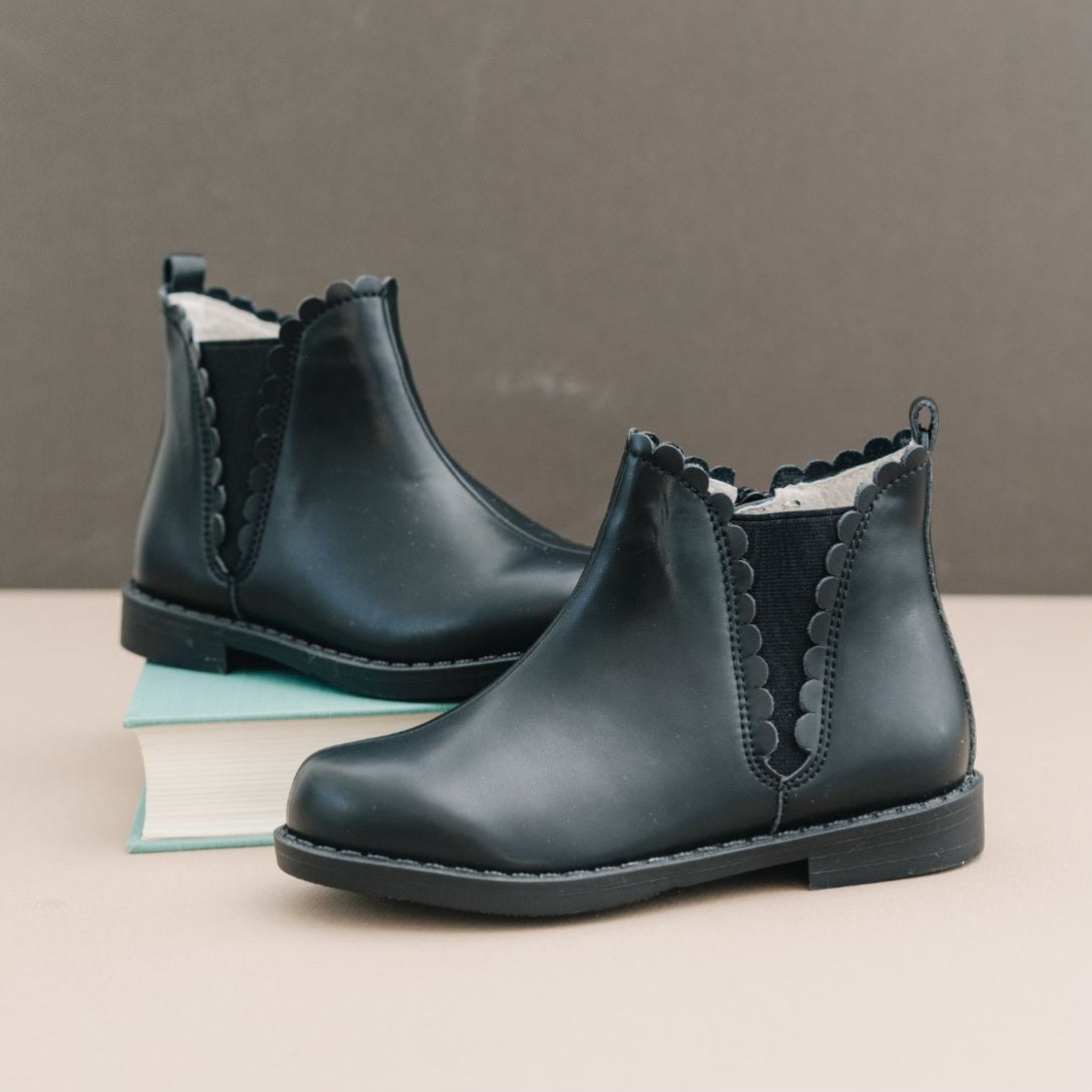 Nicola Chelsea Boot - www.Shopthatapp.com