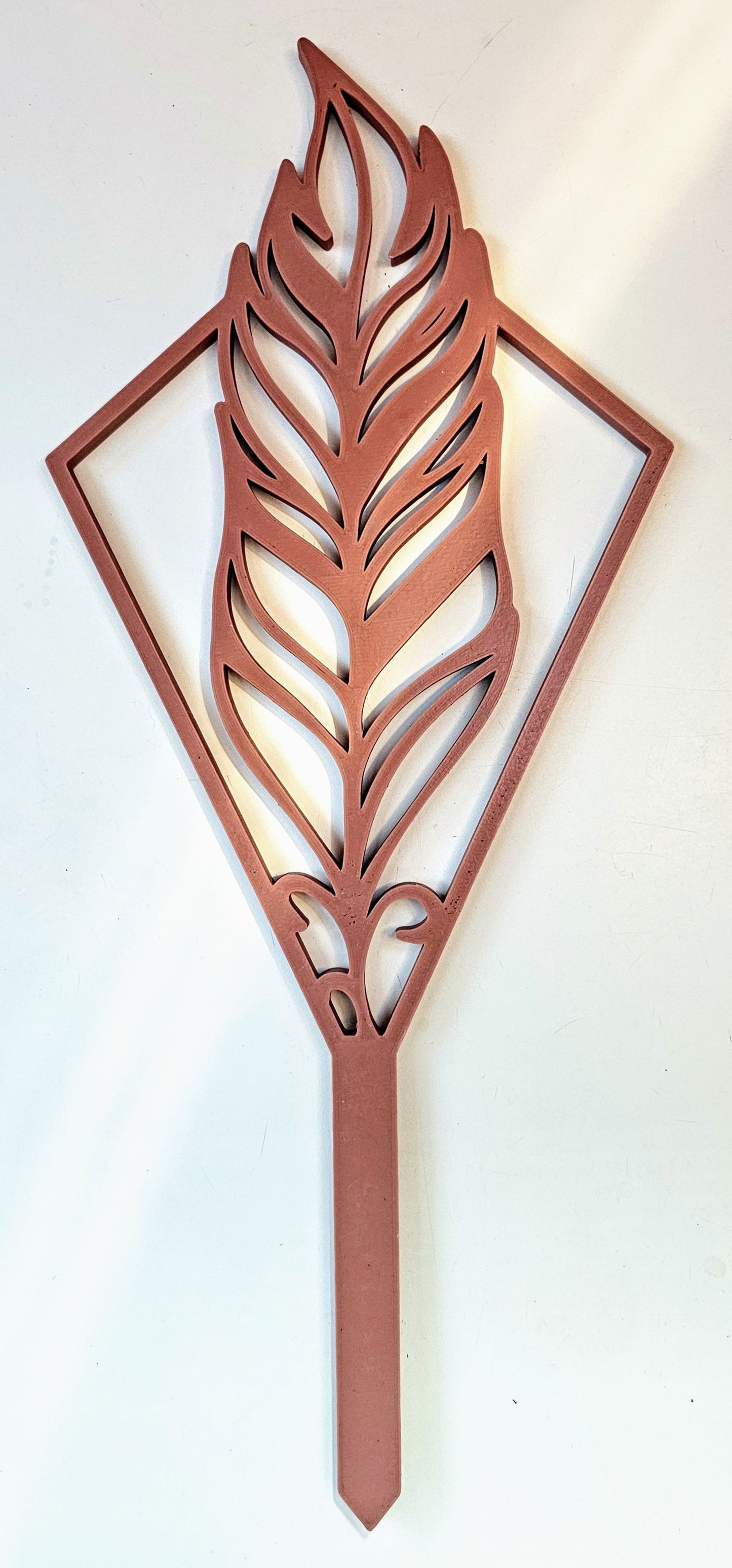 Plant Trellis, Diamond Feather - www.Shopthatapp.com