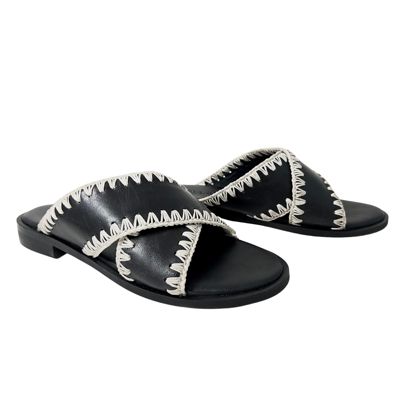 Qianna black Leather weaved sandal - www.Shopthatapp.com