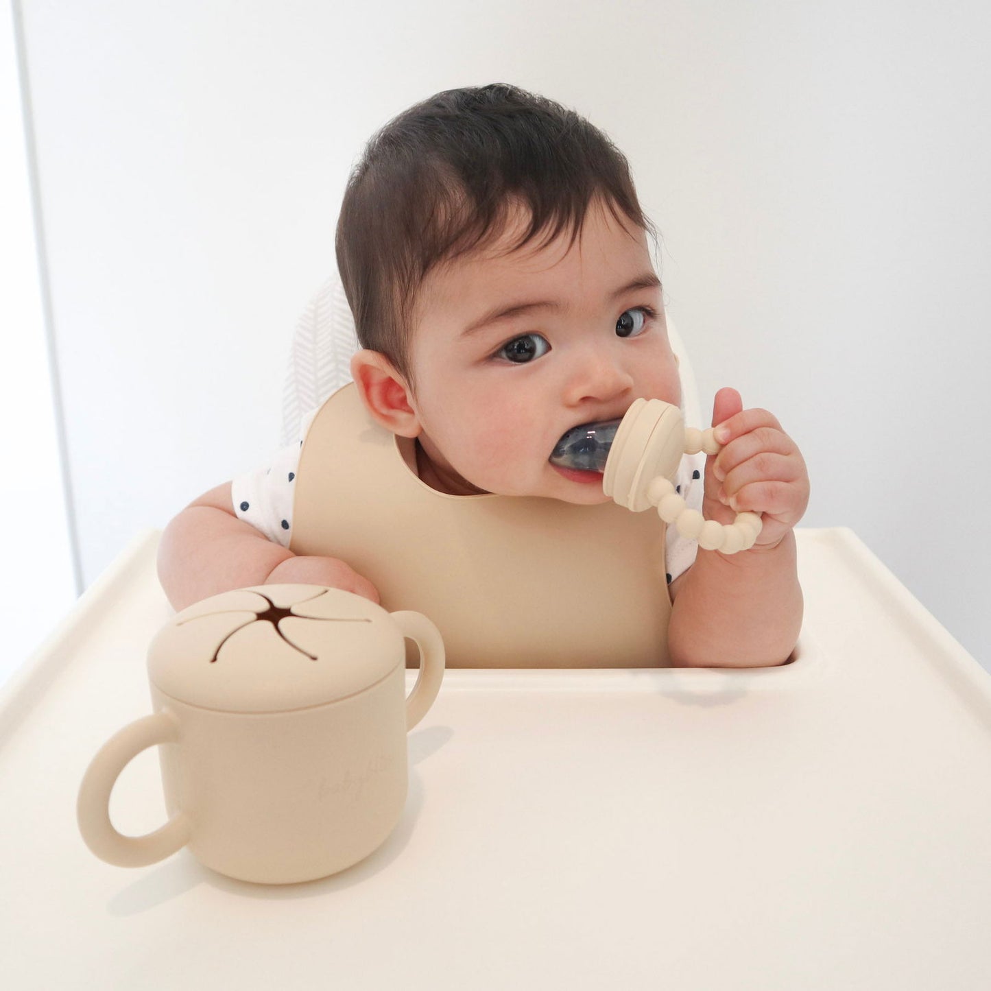 Silicone Infant Feeder - www.Shopthatapp.com