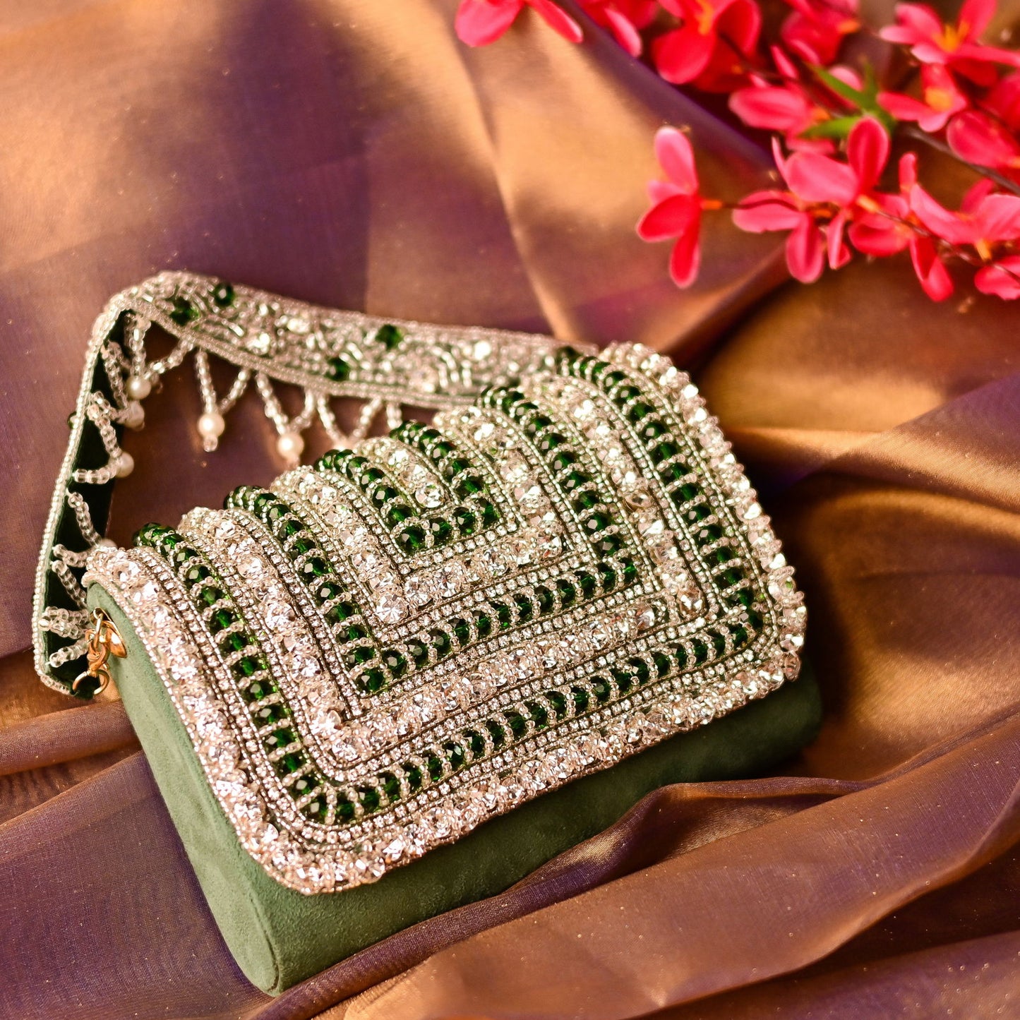 The Green FLAIR Bag - www.Shopthatapp.com