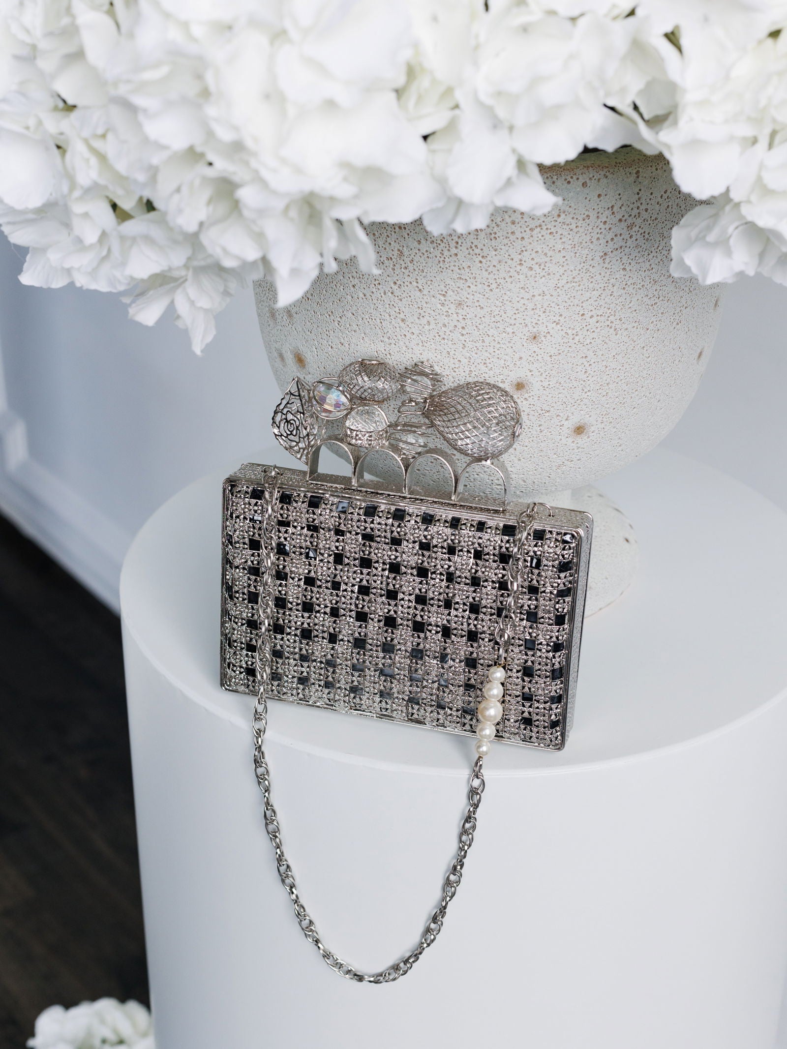 The MERAKI Silver Clutch - www.Shopthatapp.com