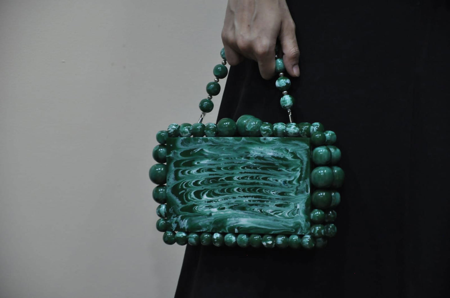 The POSH Verde Clutch - www.Shopthatapp.com